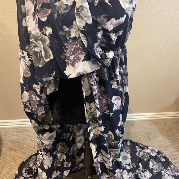 Pink Blush maternity gown. - Picture 2 of 3